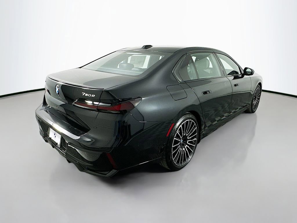 New 2026 BMW 750e xDrive w/ Executive Package image 5