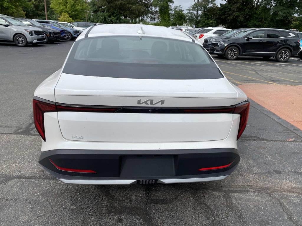 New 2026 Kia K4 FWD image 4
