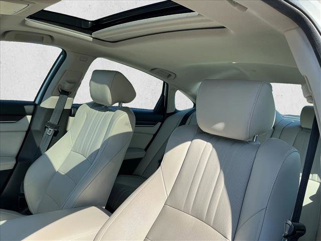 Used 2020 Honda Accord Touring image 12