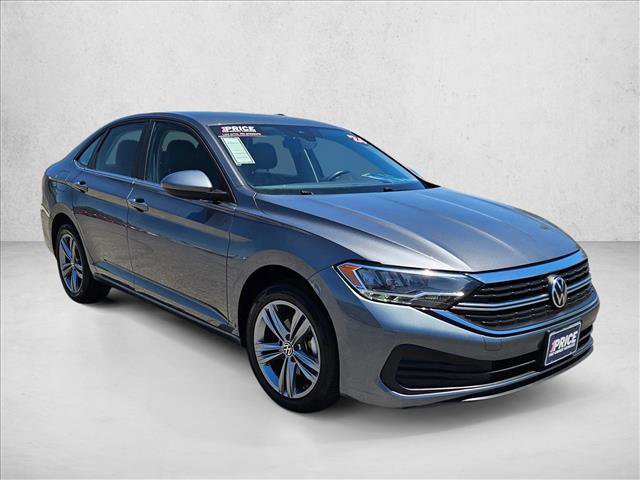 Used 2024 Volkswagen Jetta SE FWD video 3
