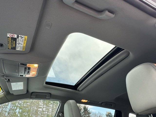 Used 2018 Toyota Highlander XLE image 19