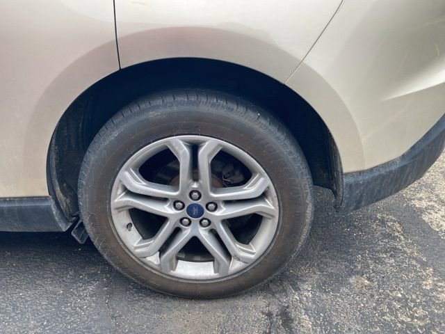 Used 2018 Ford Edge Titanium w/ Technology Package image 12
