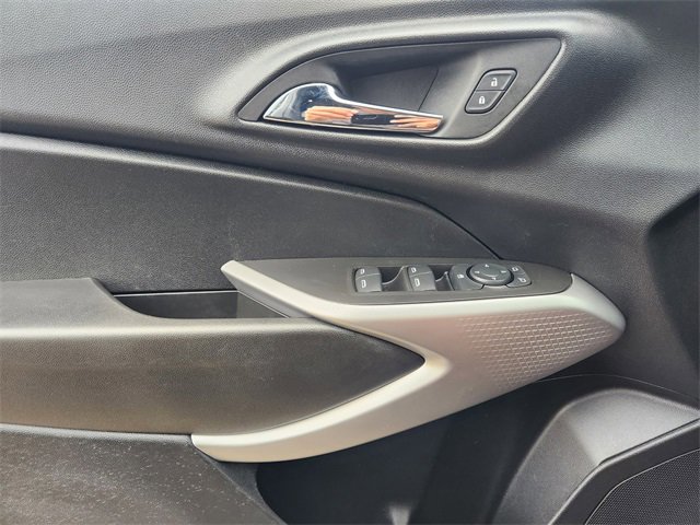 Used 2024 Chevrolet Trax RS w/ Driver Confidence Package FWD image 24