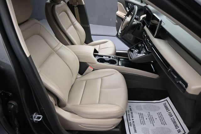 Used 2020 Lincoln Corsair FWD w/ Convenience Package image 14