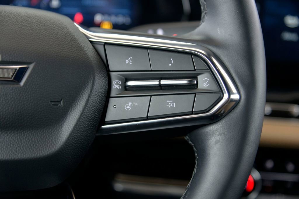 Used 2025 Chevrolet Equinox ACTIV w/ Safety and Technology Package image 23