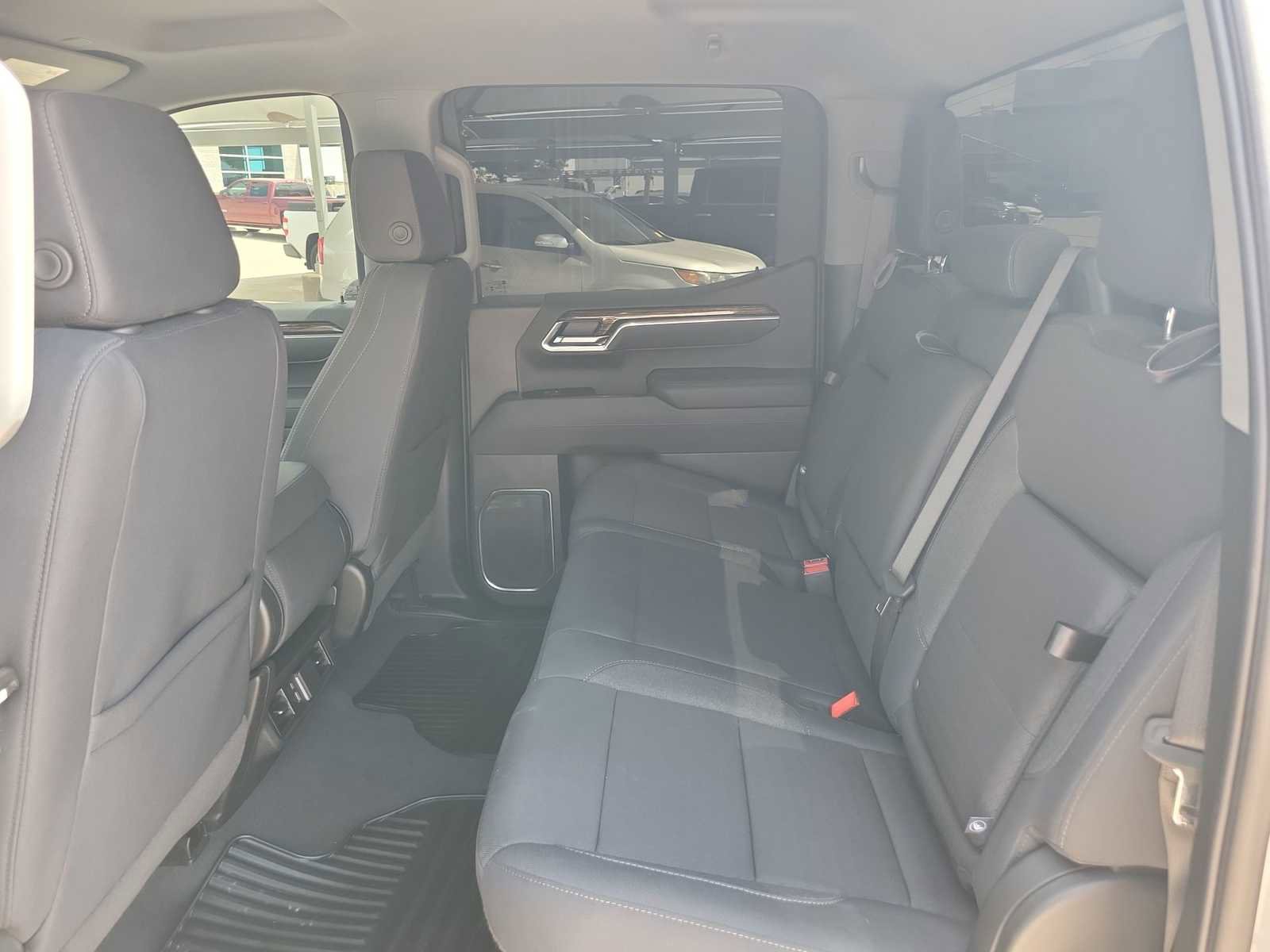 Used 2025 GMC Sierra 1500 Elevation image 12