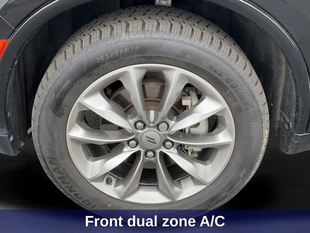 Used 2022 Dodge Durango SXT w/ Anodized Platinum Package AWD/4WD image 12