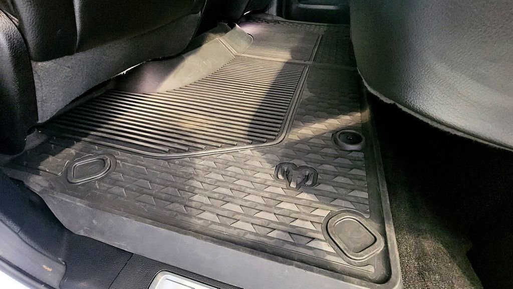 Used 2022 RAM 1500 Laramie image 34