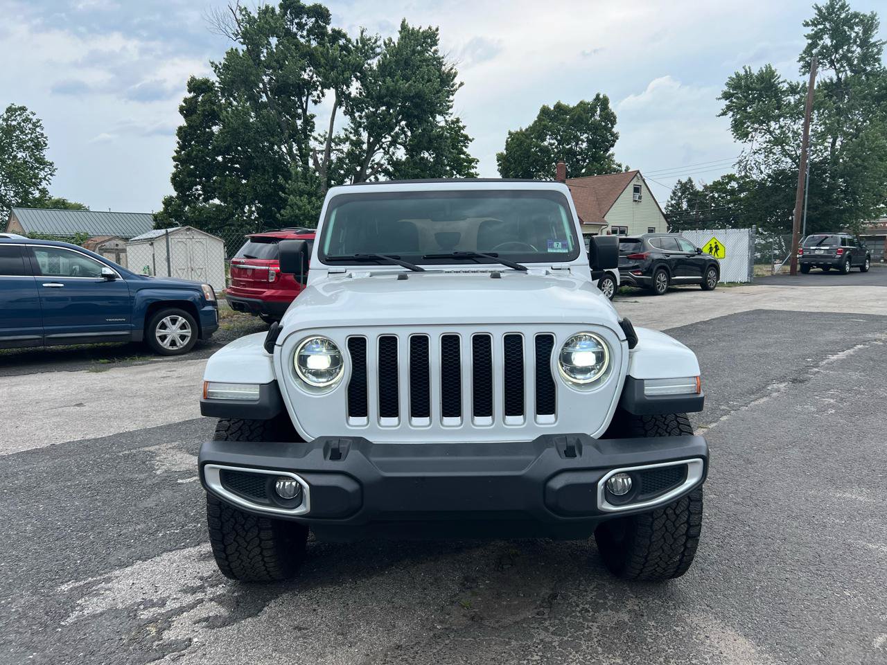 Used 2019 Jeep Wrangler Unlimited Sahara AWD/4WD image 2