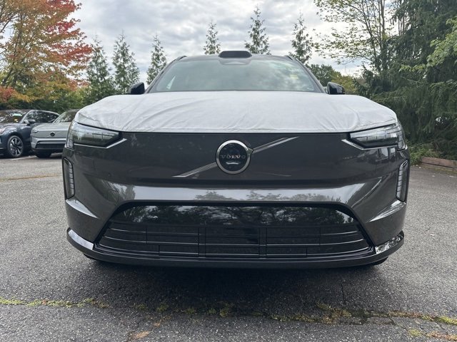 New 2025 Volvo EX90 Plus image 2