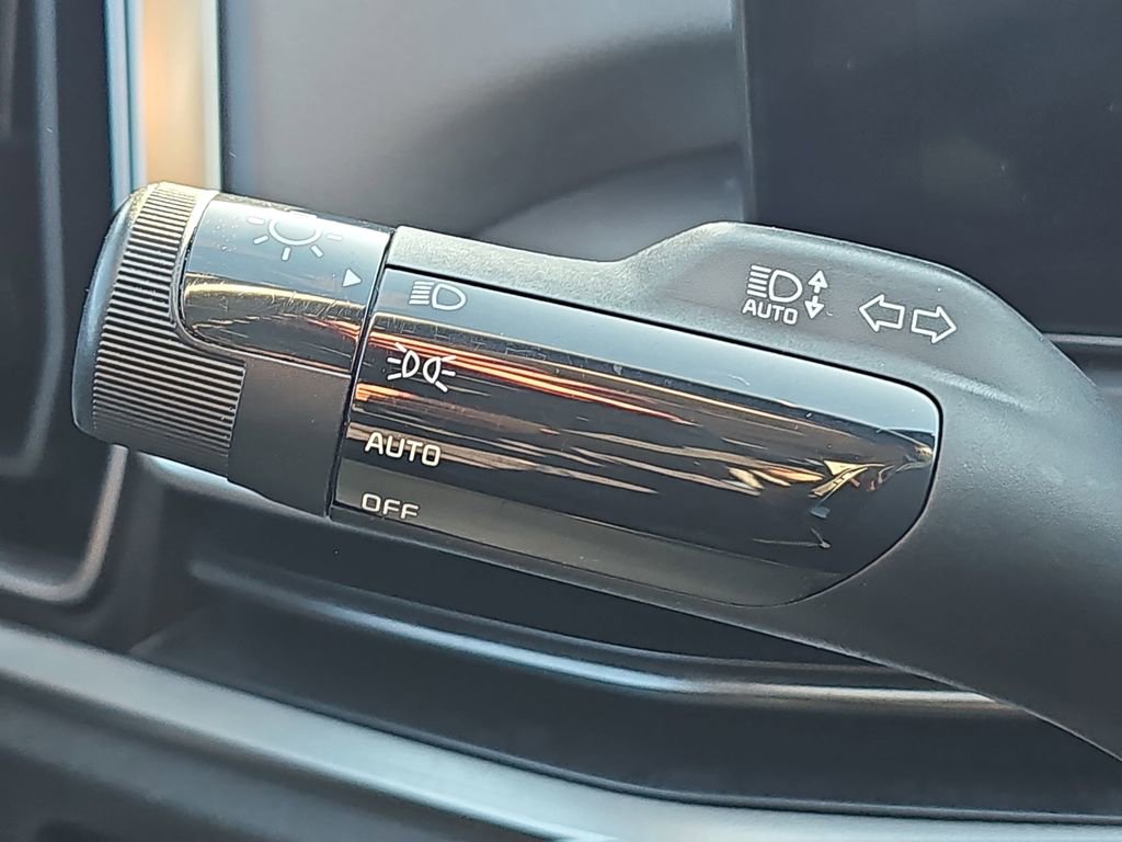 Used 2024 Kia Sorento S image 30