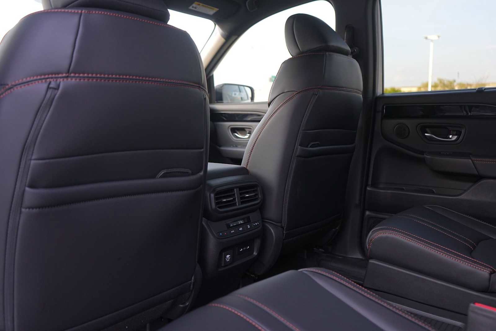 New 2025 Honda Pilot TrailSport image 12