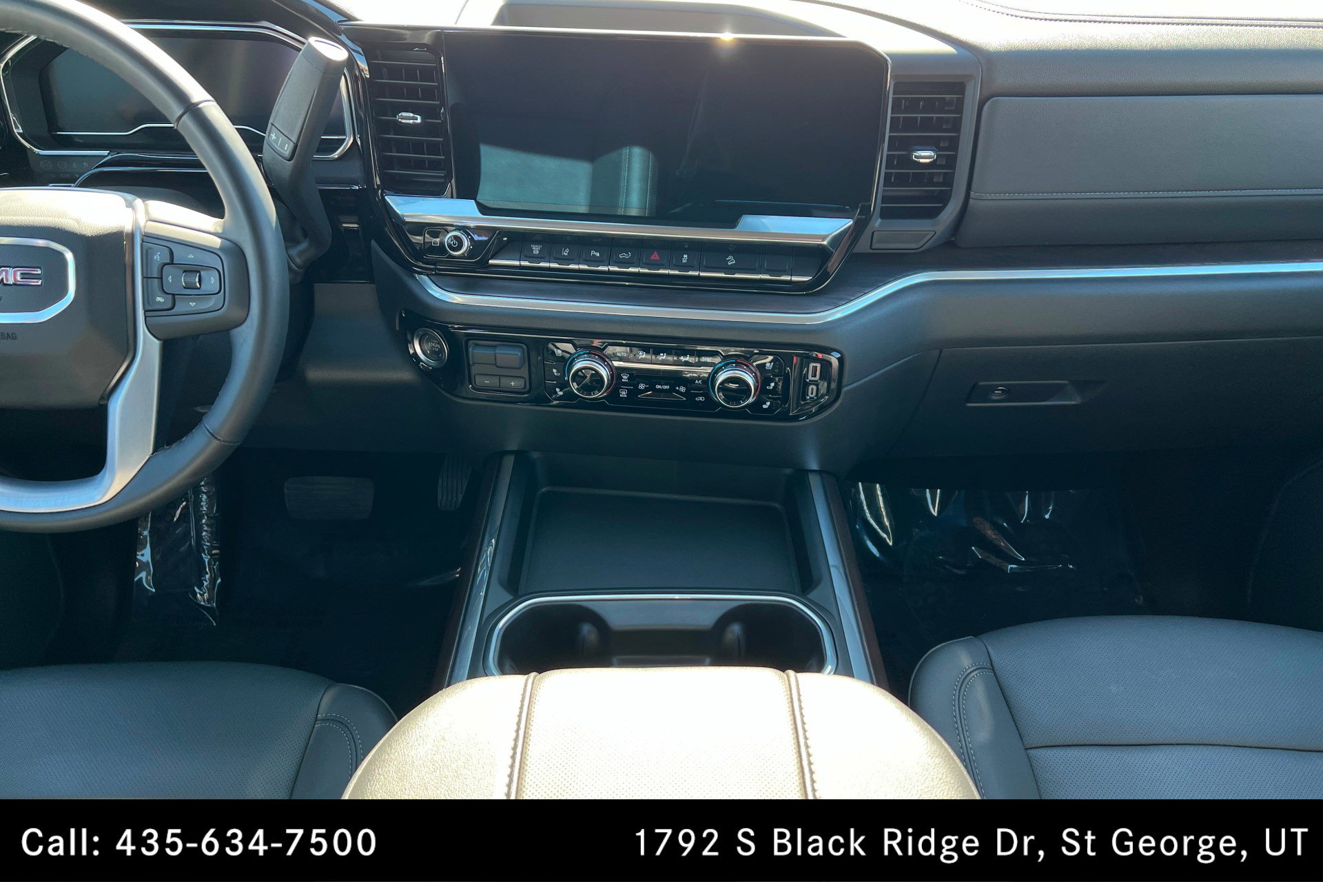 Used 2024 GMC Sierra 2500 SLT w/ SLT Premium Package image 13