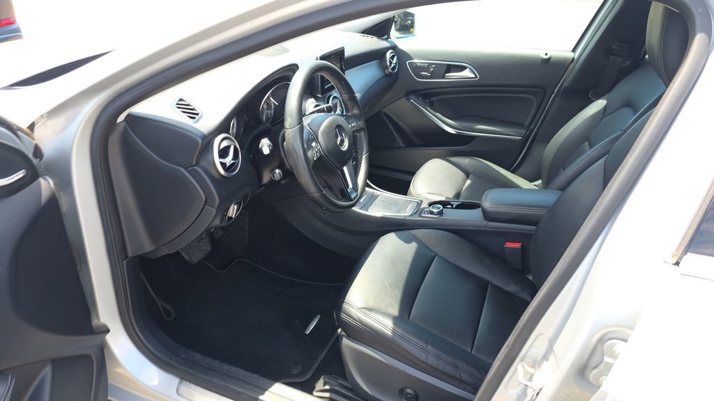 Used 2015 Mercedes-Benz GLA 250 4MATIC image 24