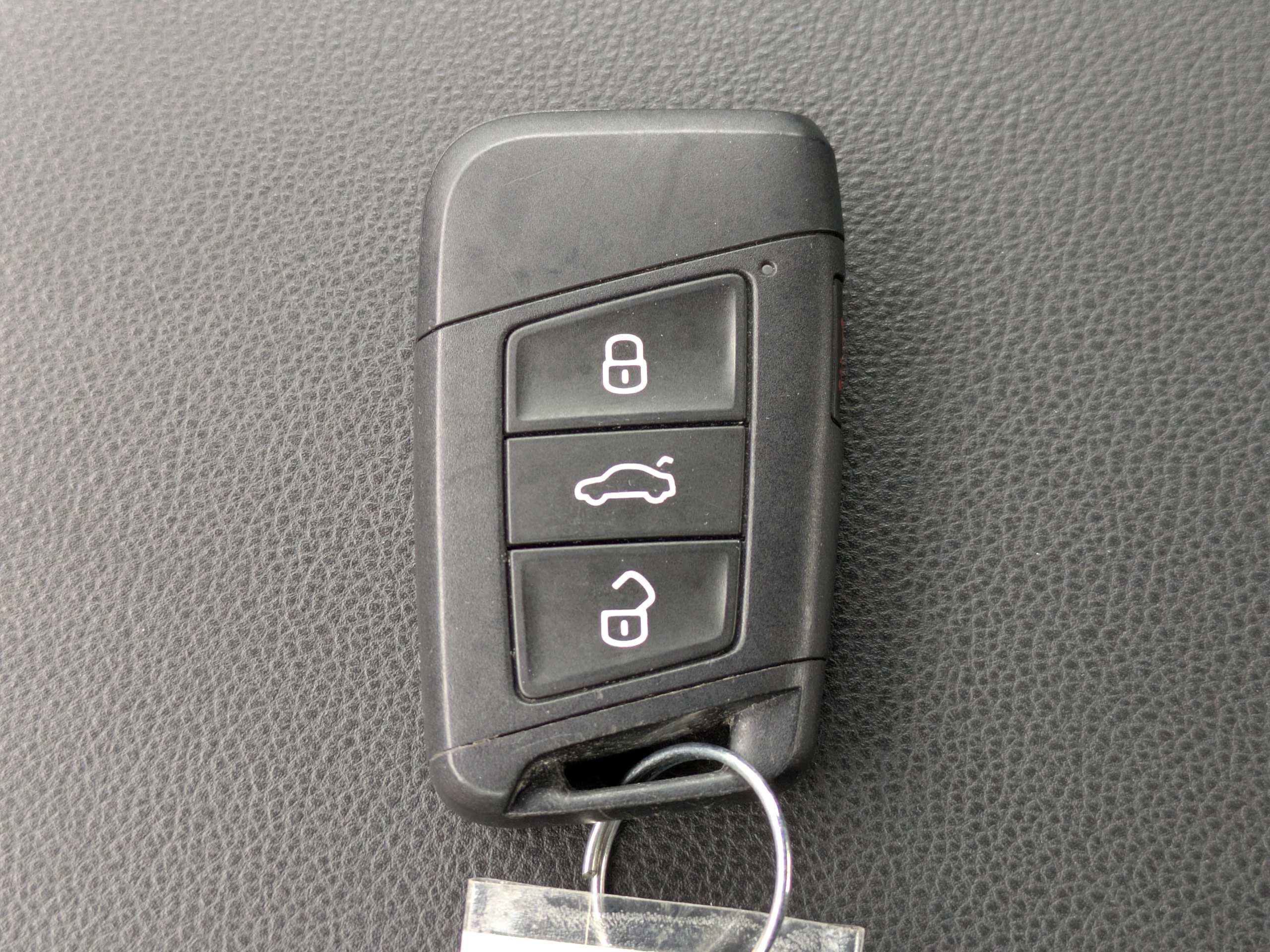 Certified 2019 Volkswagen Jetta GLI image 29