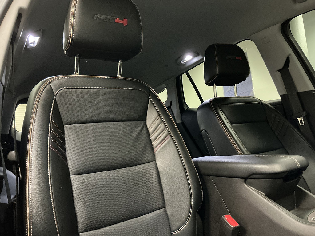 Used 2024 GMC Terrain AT4 w/ LPO, Floor Liner Package AWD/4WD image 36