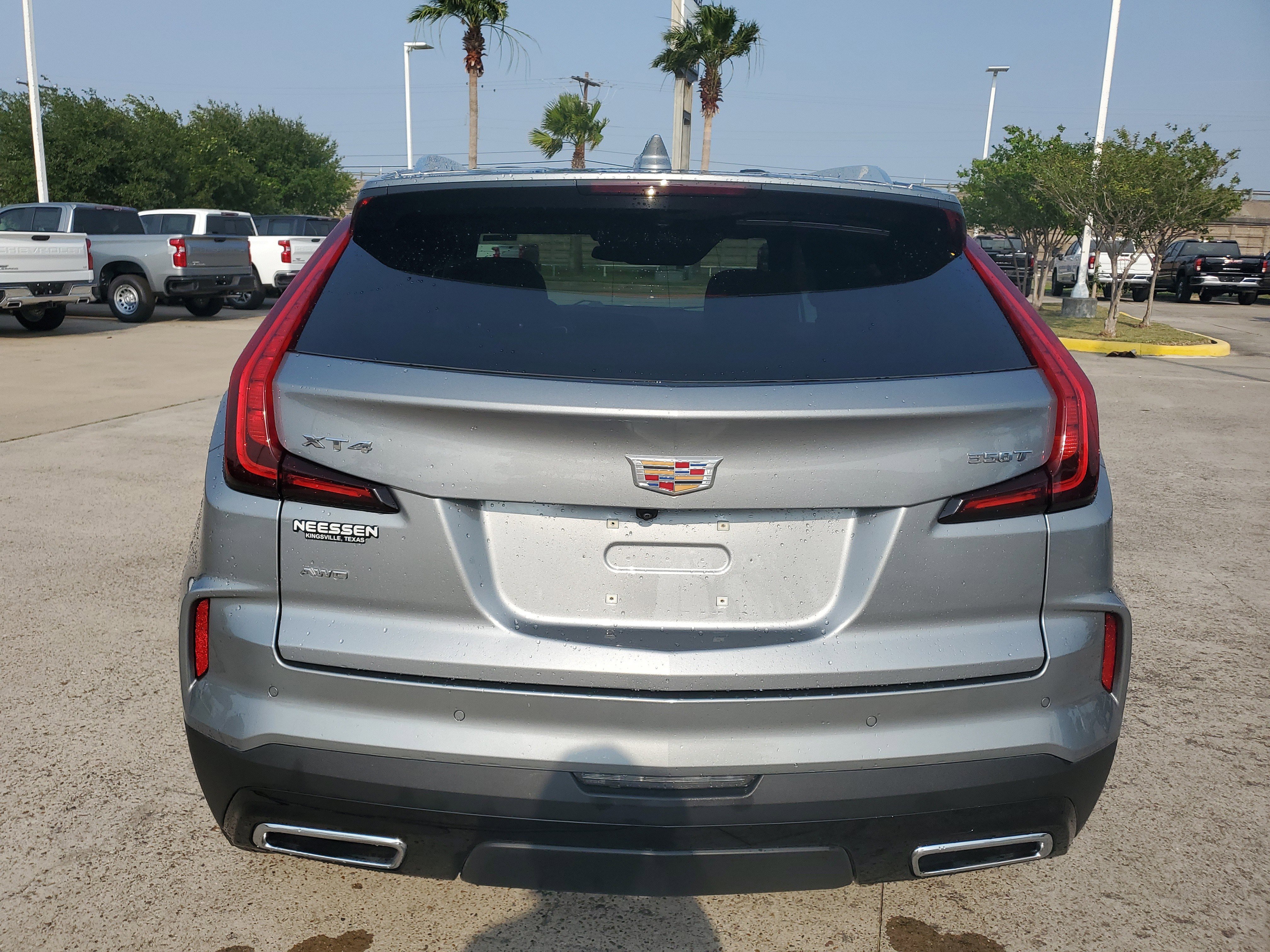 Used 2024 Cadillac XT4 Premium Luxury image 6