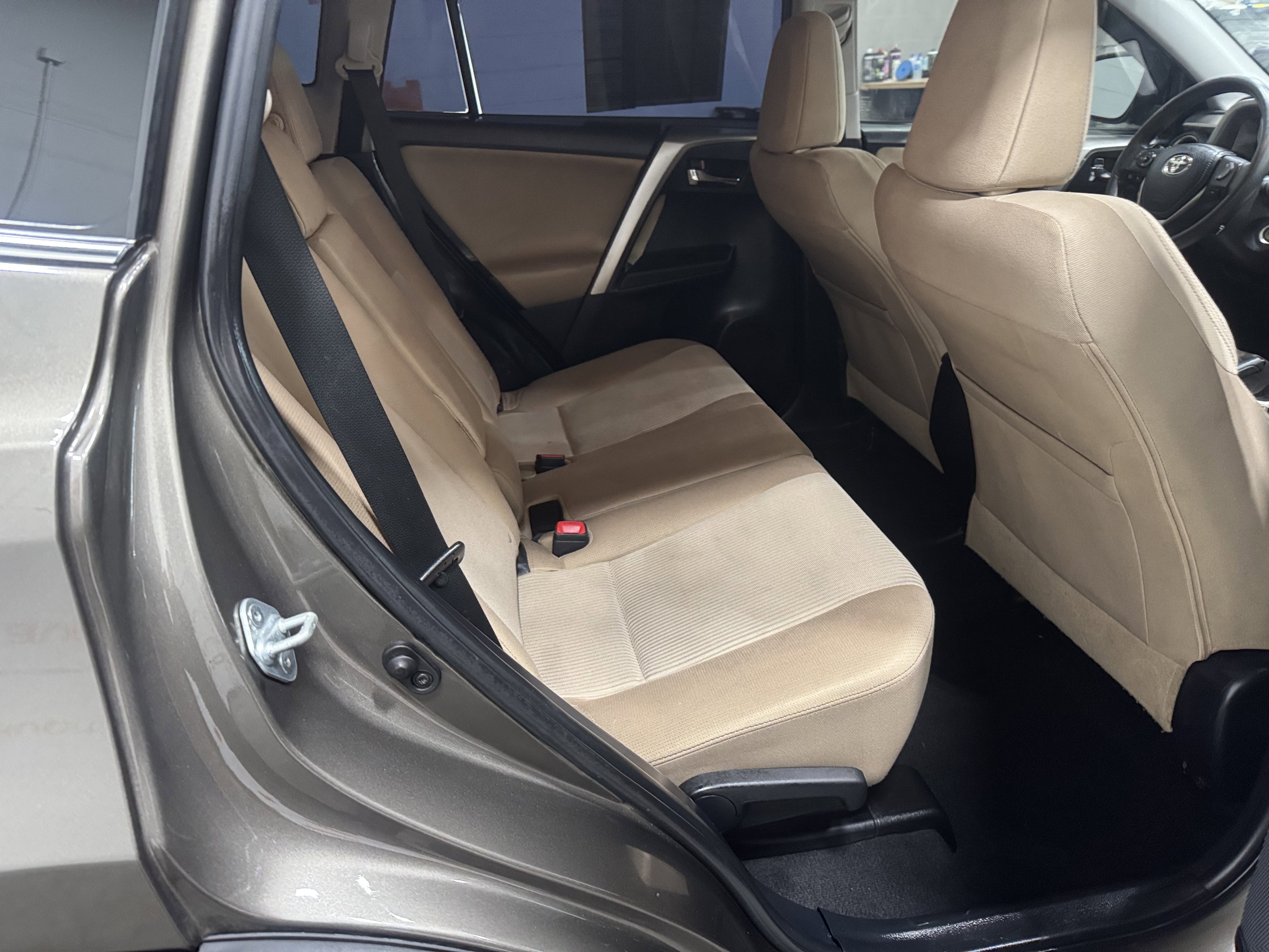 Used 2014 Toyota RAV4 XLE image 17