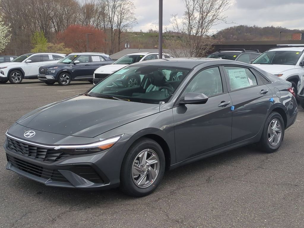 New 2026 Hyundai Elantra SE FWD image 7