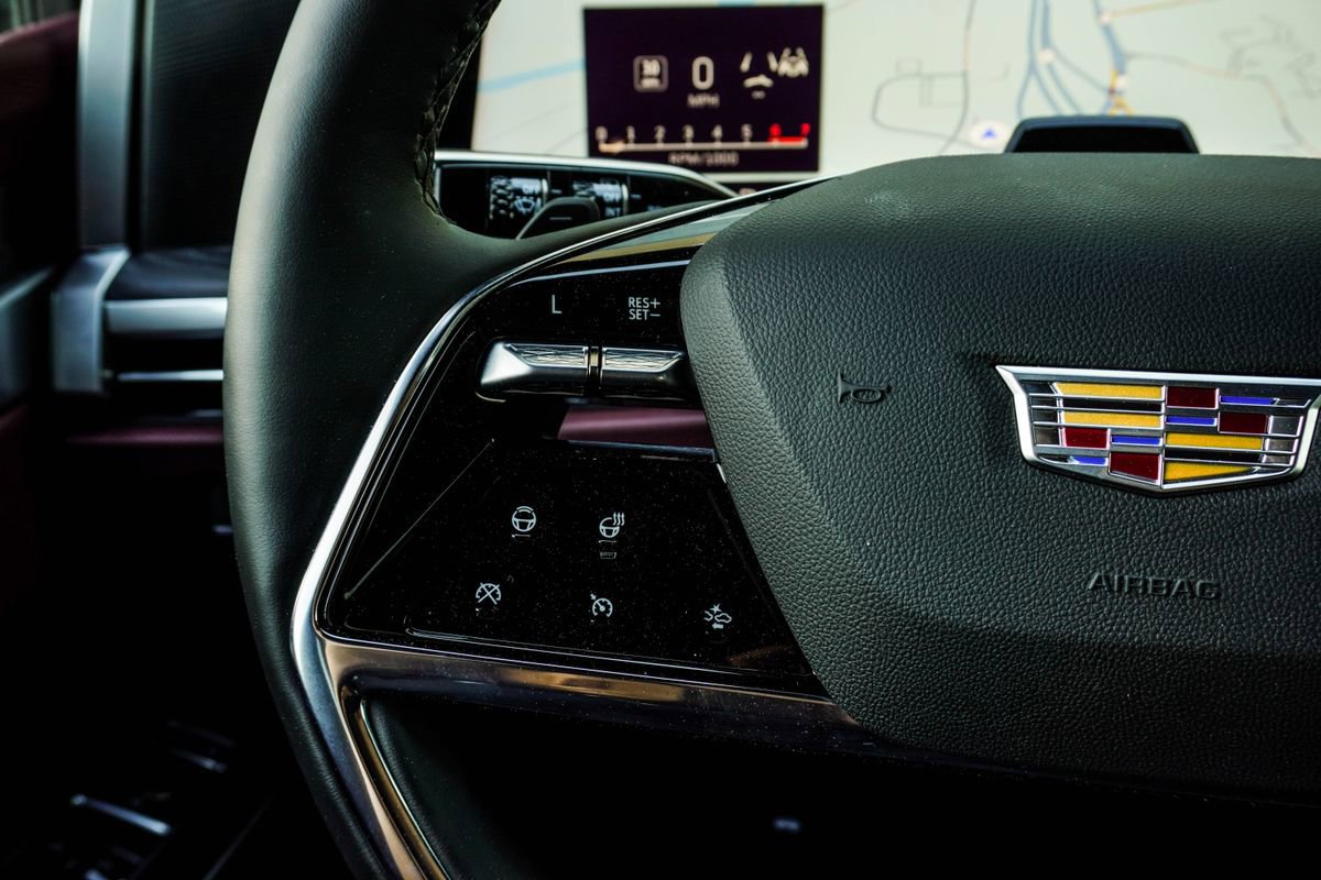 Used 2026 Cadillac Escalade Luxury w/ Touring Package image 36