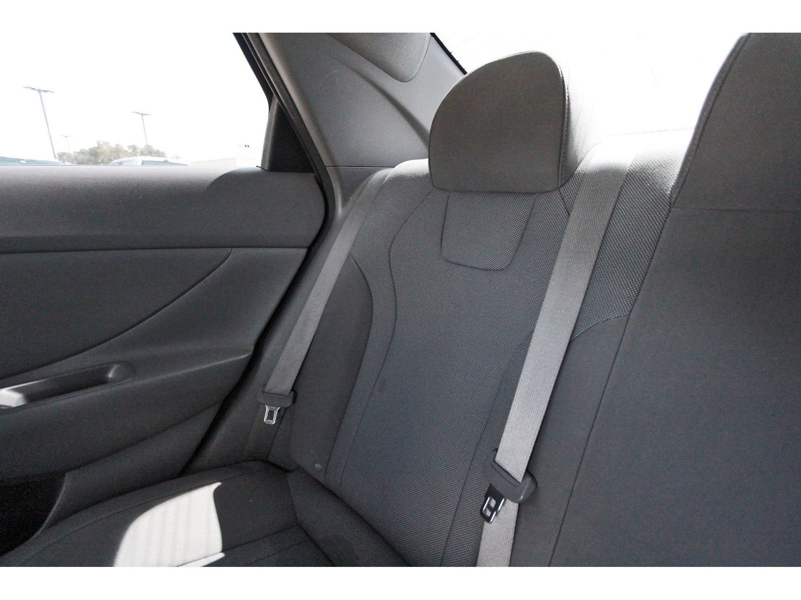Used 2023 Hyundai Elantra SE FWD image 14