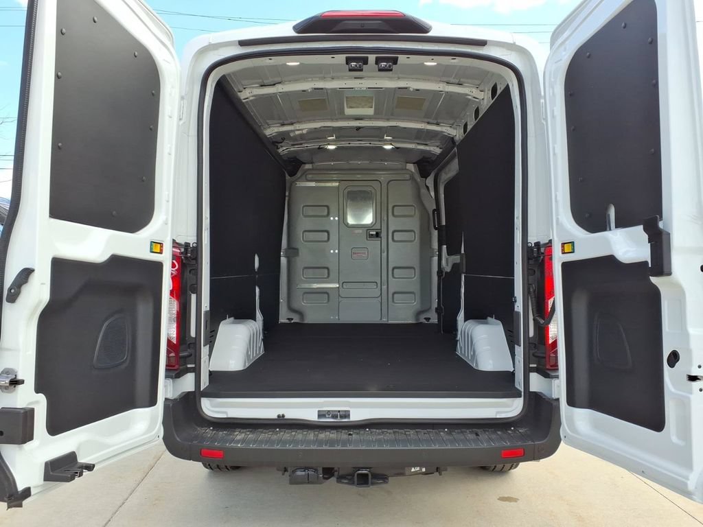 New 2026 Ford Transit 250 148 Medium Roof RWD image 8