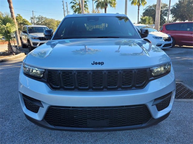 New 2025 Jeep Grand Cherokee Altitude image 20
