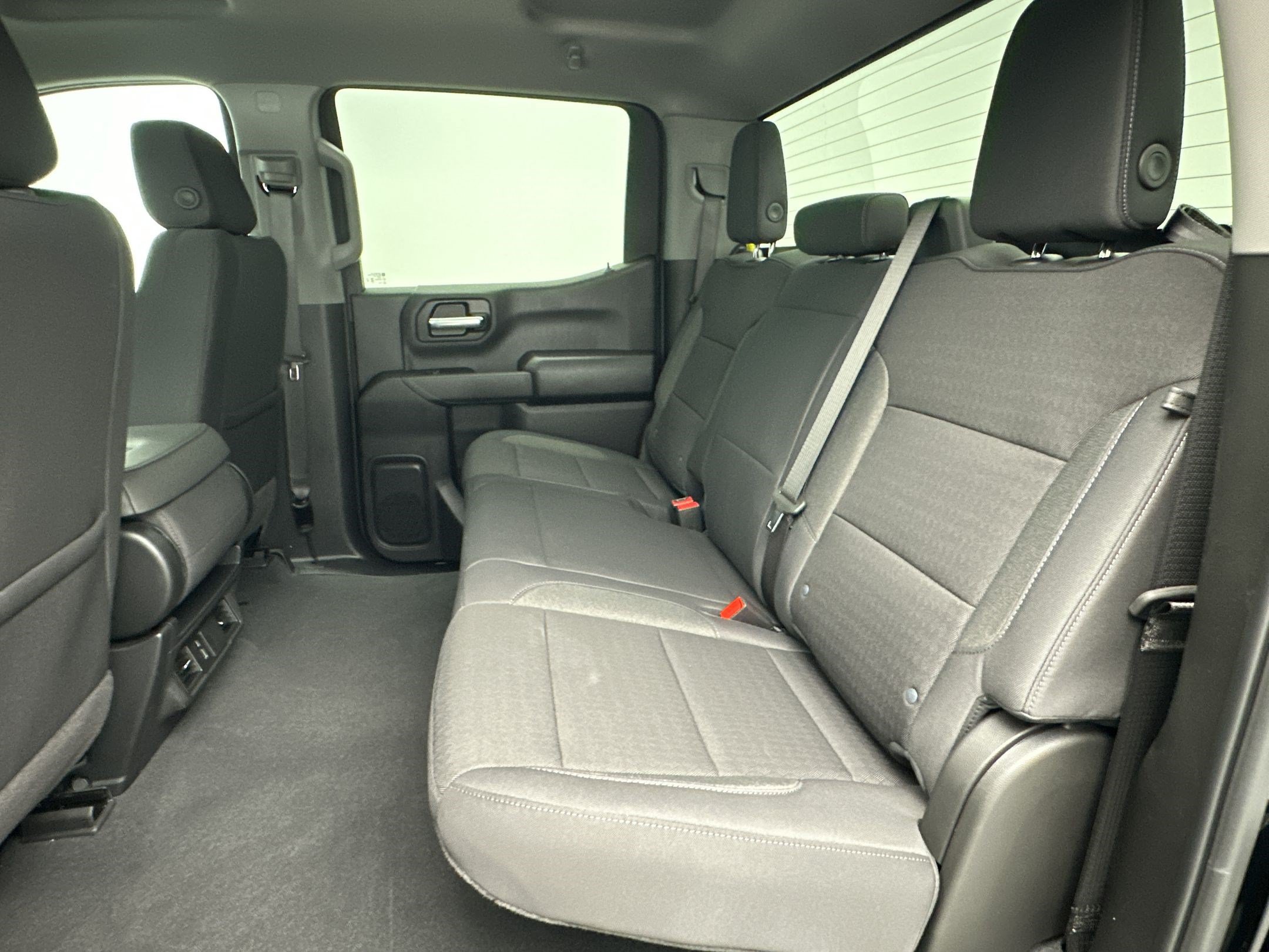 New 2026 Chevrolet Silverado 1500 Custom Trail Boss w/ LPO, Dark Essentials Package AWD/4WD image 14