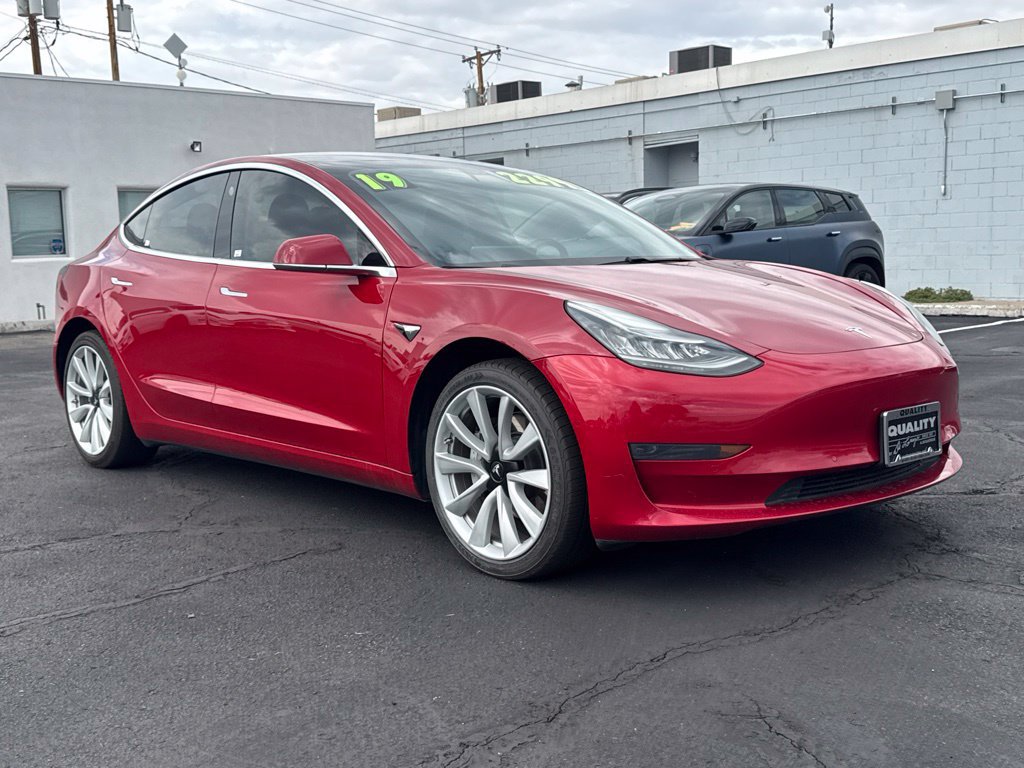 Used 2019 Tesla Model 3 Standard Range Plus RWD image 1