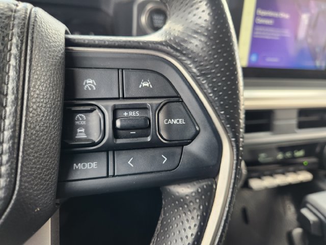 Certified 2025 Toyota 4Runner SR5 AWD/4WD image 28