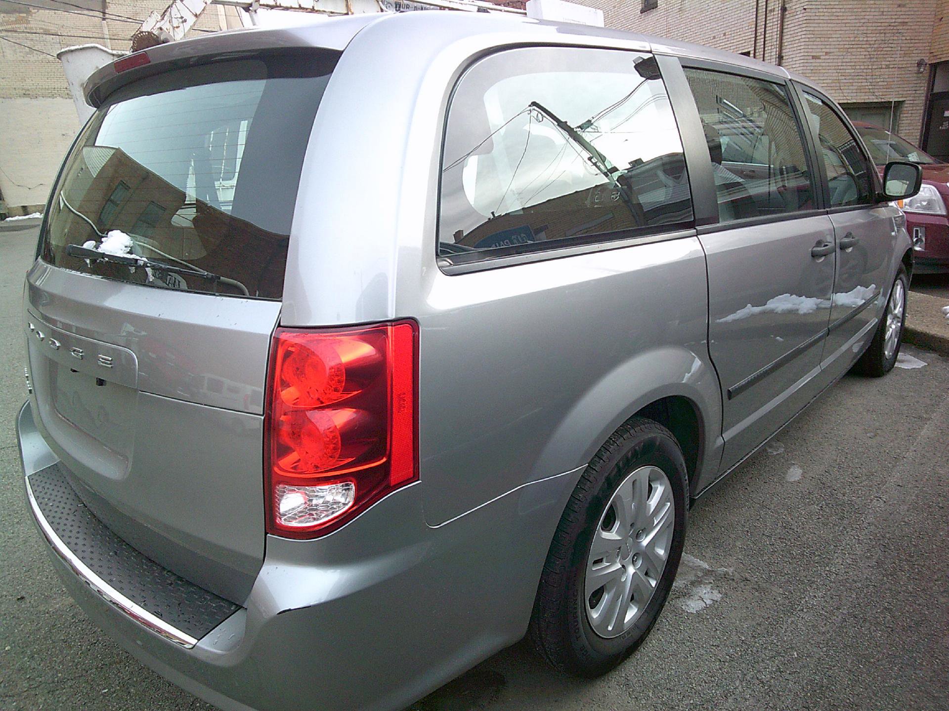 Used 2016 Dodge Grand Caravan American Value Package image 6