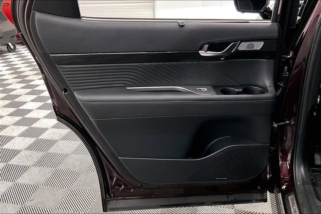 Used 2023 Hyundai Palisade Calligraphy image 22