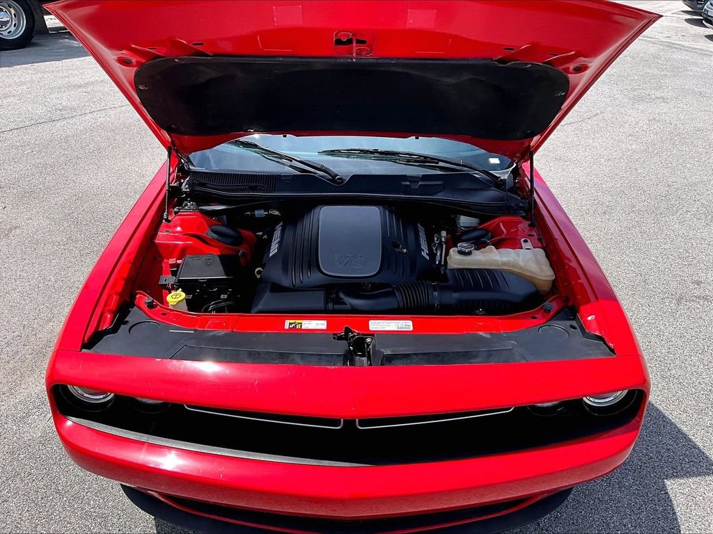 Used 2015 Dodge Challenger R/T Plus RWD image 11