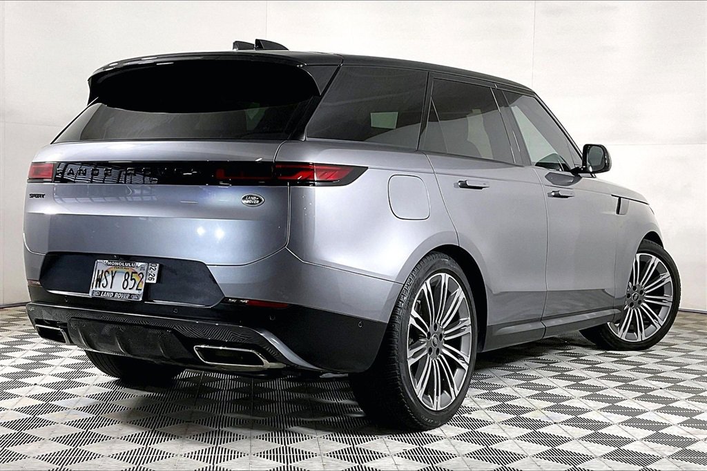 Used 2023 Land Rover Range Rover Sport SE image 10