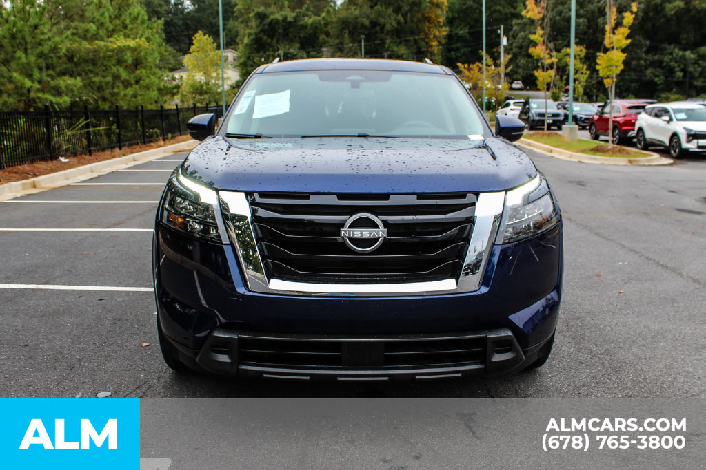 Used 2025 Nissan Pathfinder SV FWD image 9