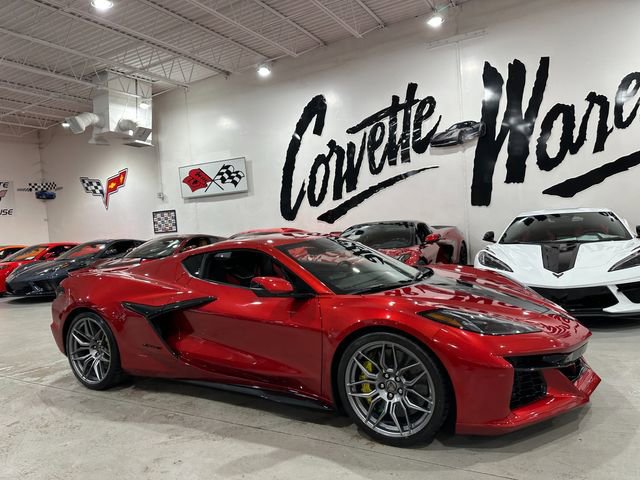 Used 2024 Chevrolet Corvette Z06 RWD image 25