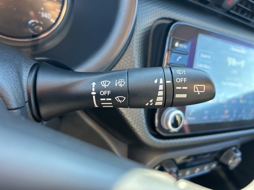 Used 2022 Nissan Kicks SV image 28