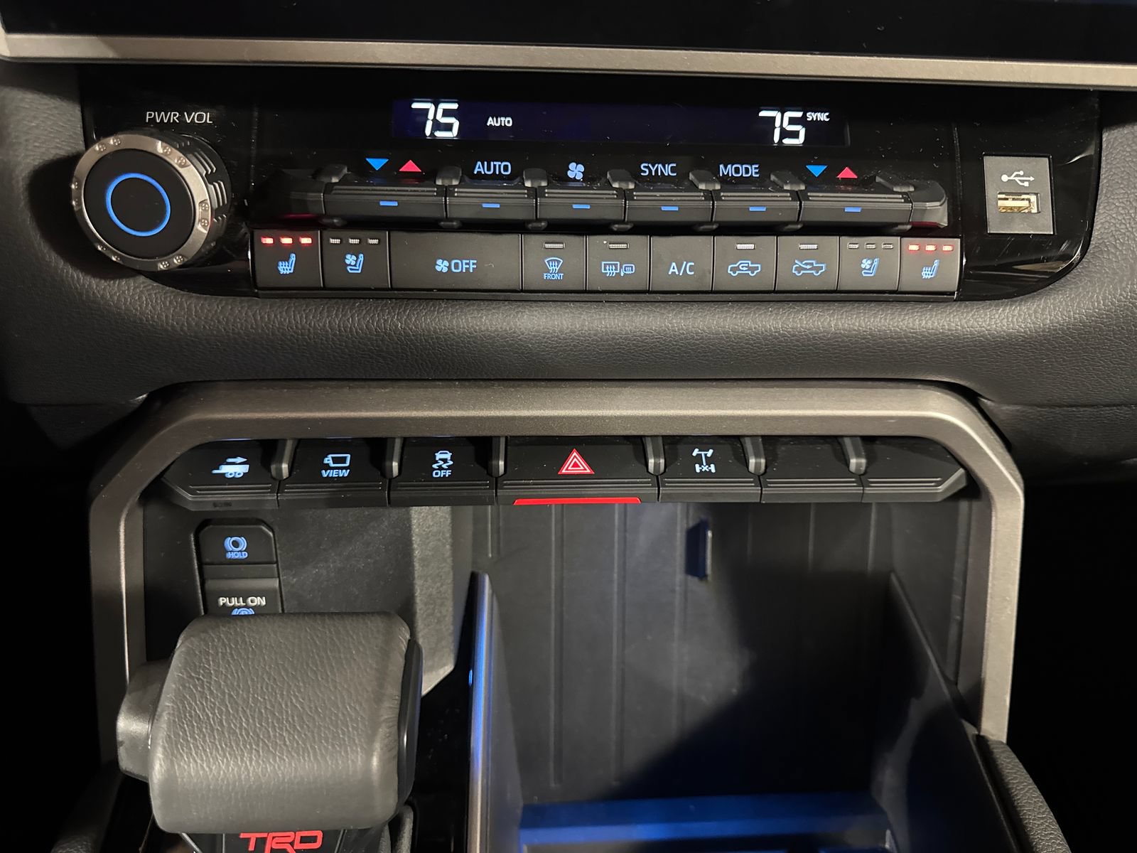 Used 2024 Toyota Tundra Limited w/ TRD Off-Road Package AWD/4WD image 22