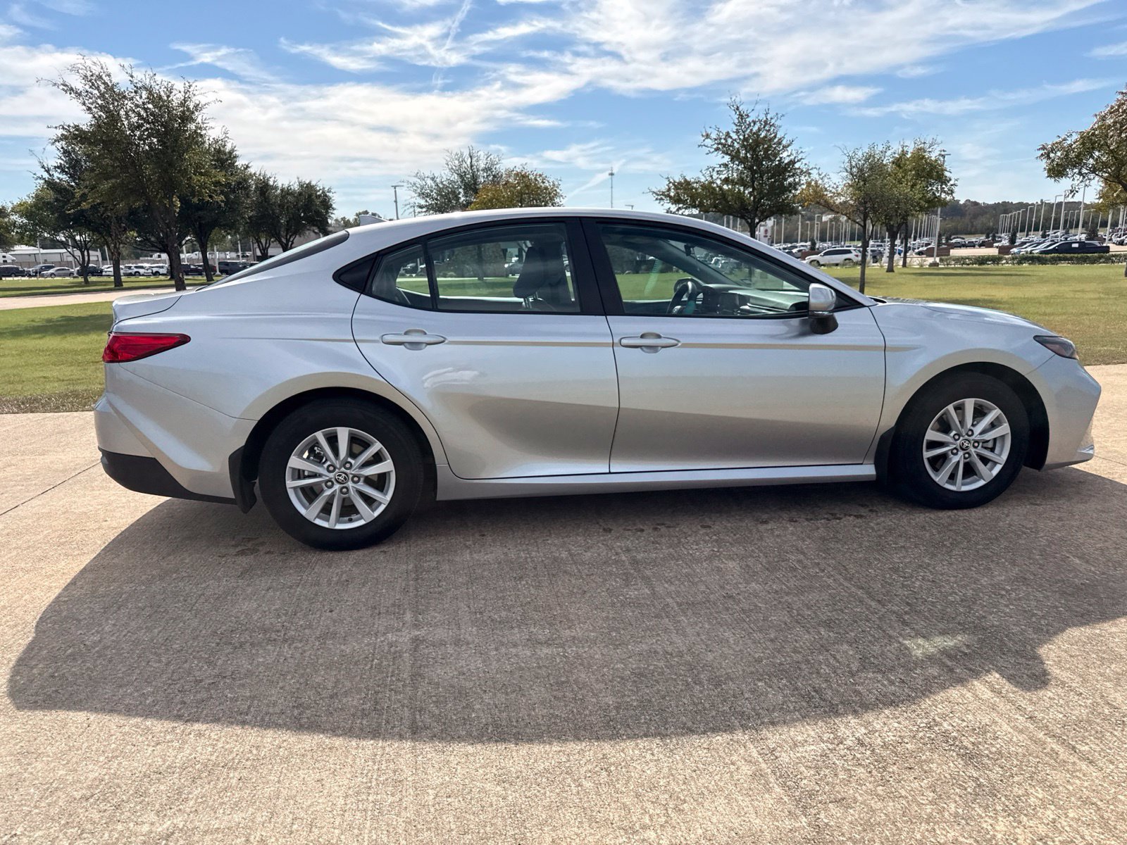 Used 2026 Toyota Camry LE FWD image 9