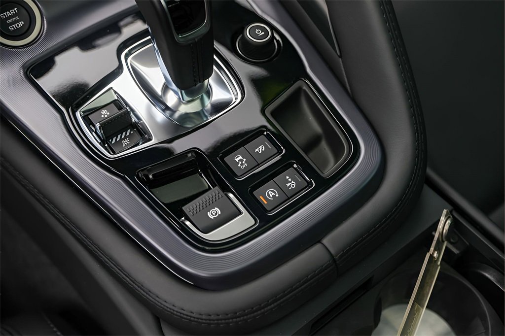 Used 2023 Jaguar F-TYPE R image 21