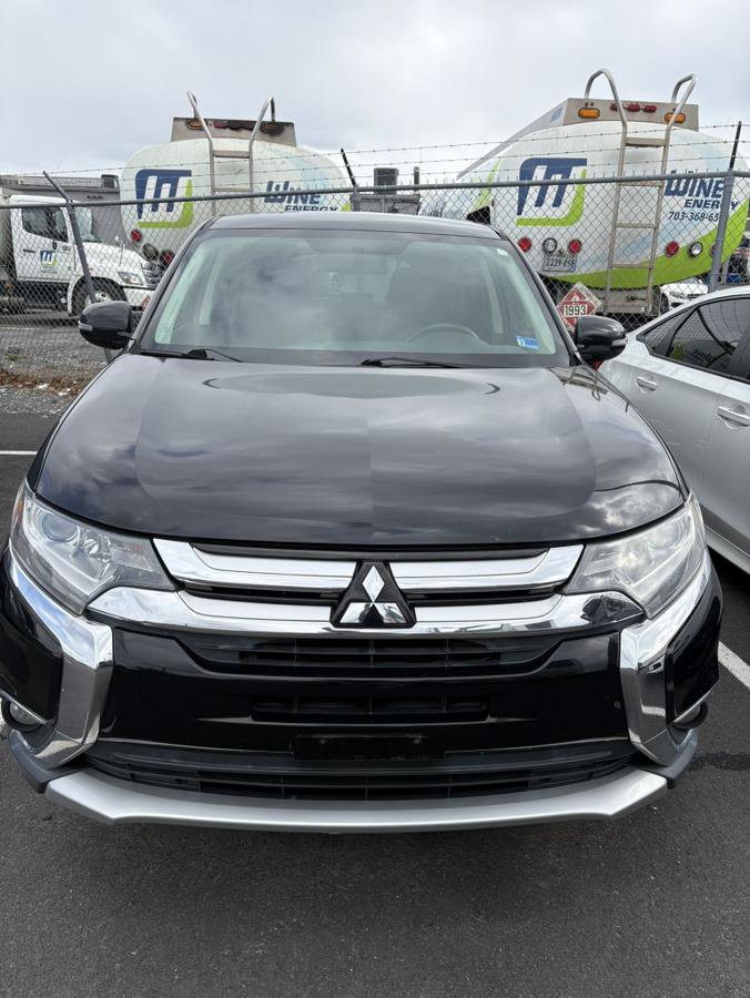 Used 2017 Mitsubishi Outlander SE