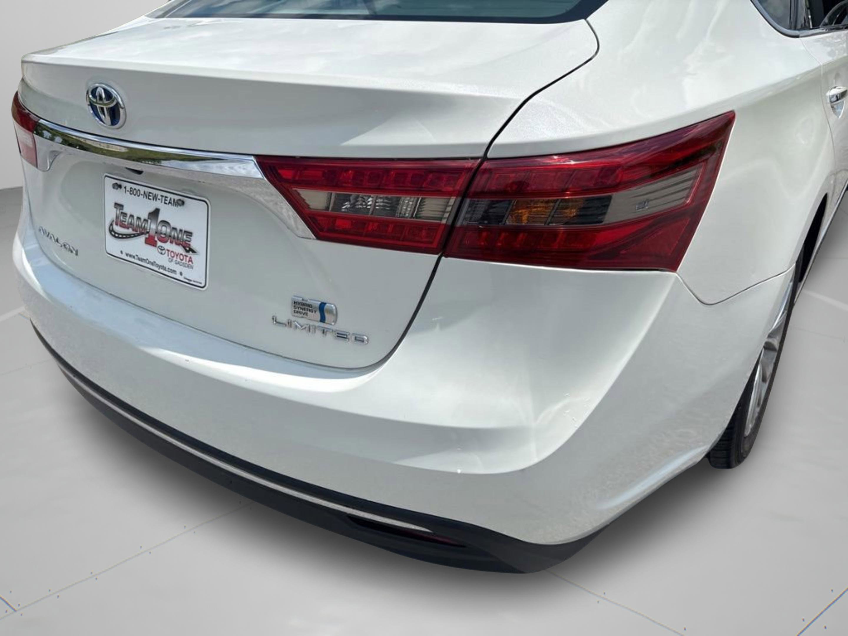 Used 2016 Toyota Avalon Limited w/ Toyota Safety Sense Package FWD image 31