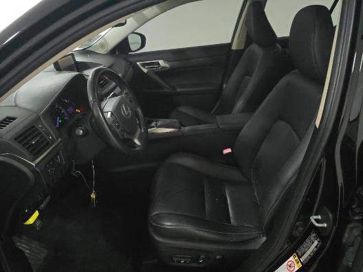 Used 2015 Lexus CT 200h w/ Navigation Package FWD image 4
