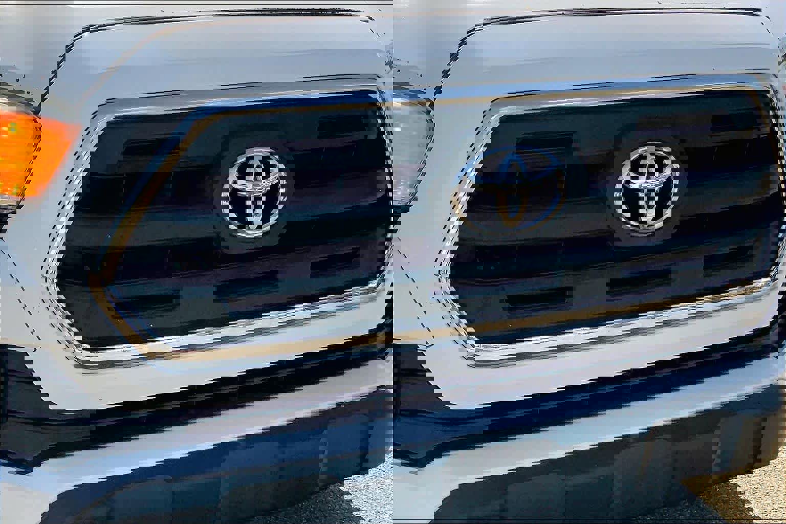 Used 2017 Toyota Tacoma SR5 image 28