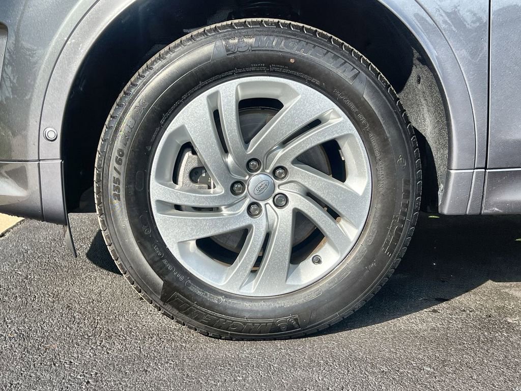 Certified 2025 Land Rover Discovery Sport S image 10