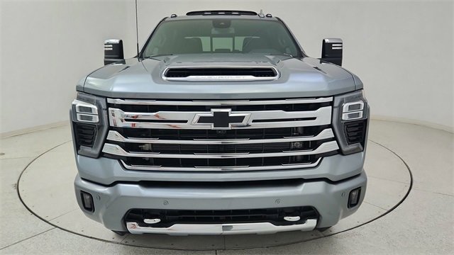 Used 2024 Chevrolet Silverado 3500 High Country image 2