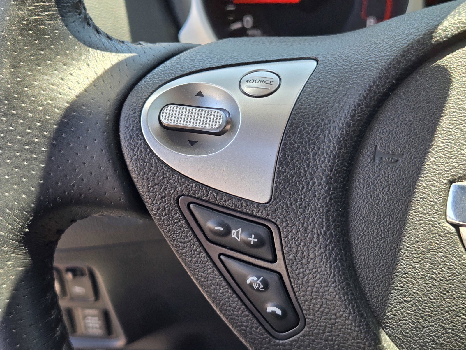 Used 2013 Nissan Juke SV w/ Sport Pkg AWD/4WD image 24