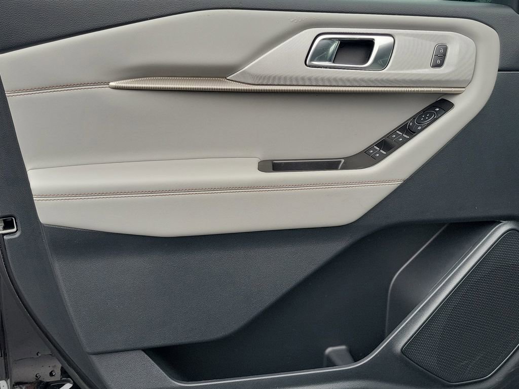 New 2026 Ford Explorer Active image 25