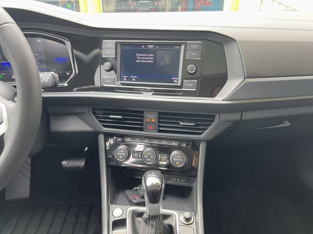 Used 2024 Volkswagen Jetta SE FWD image 26