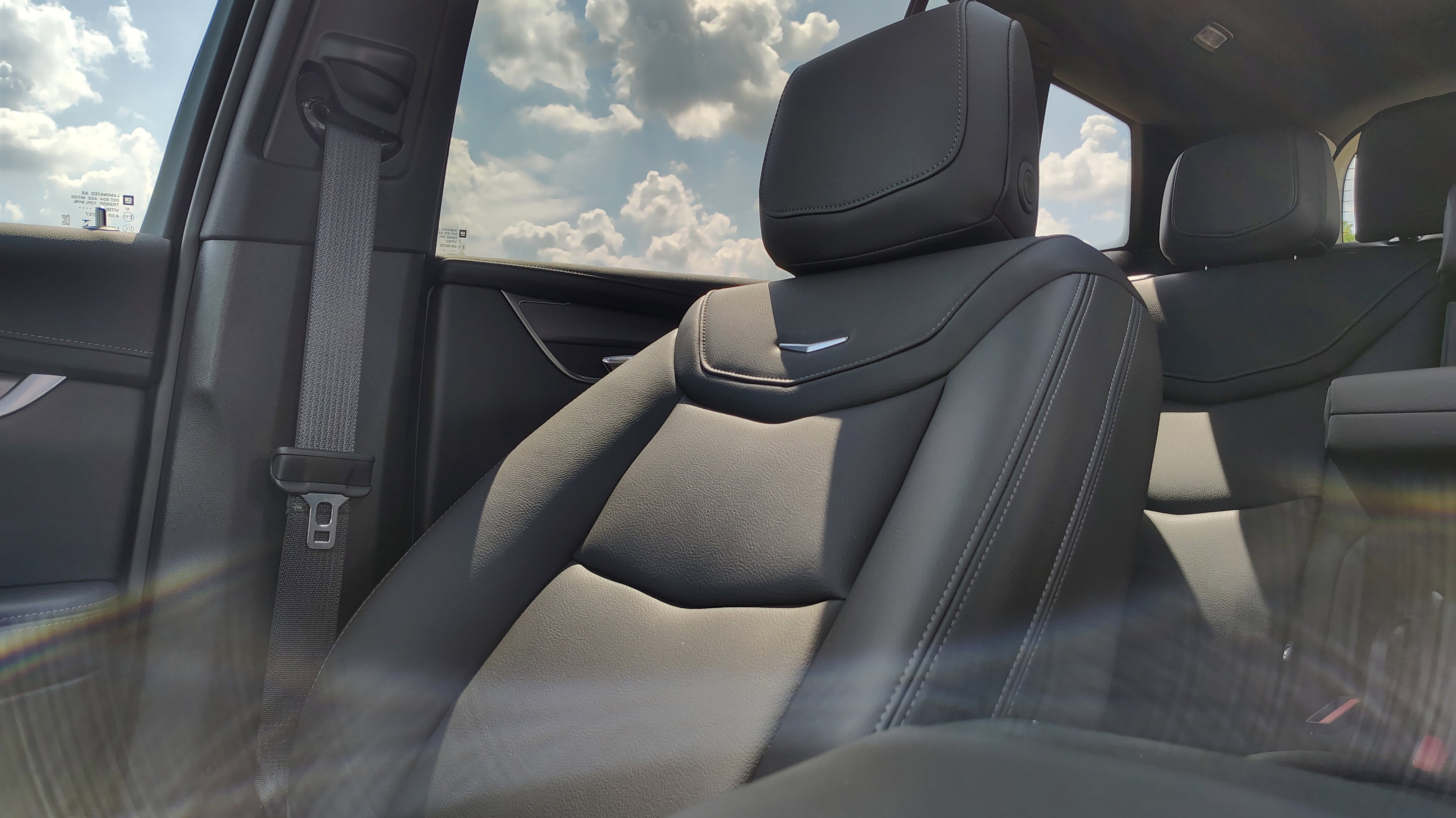 New 2025 Cadillac XT6 Luxury w/ LPO, Premium Carpet Package image 30